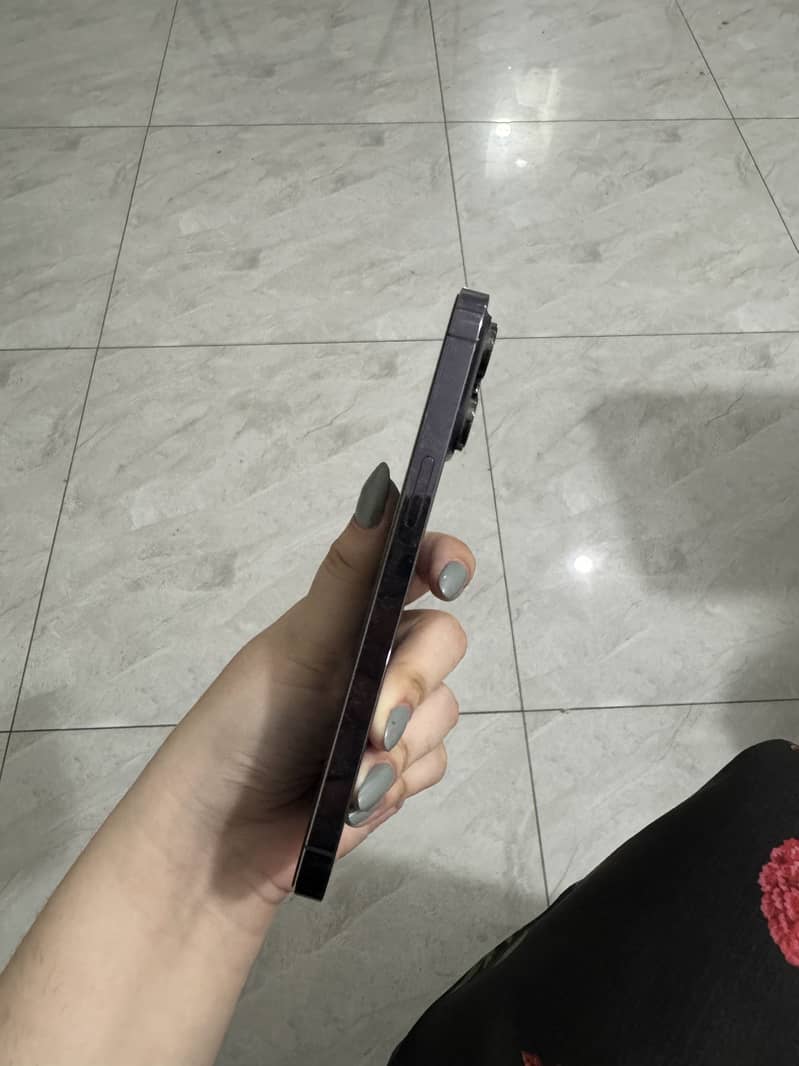 Apple iPhone 14 Pro Max 4