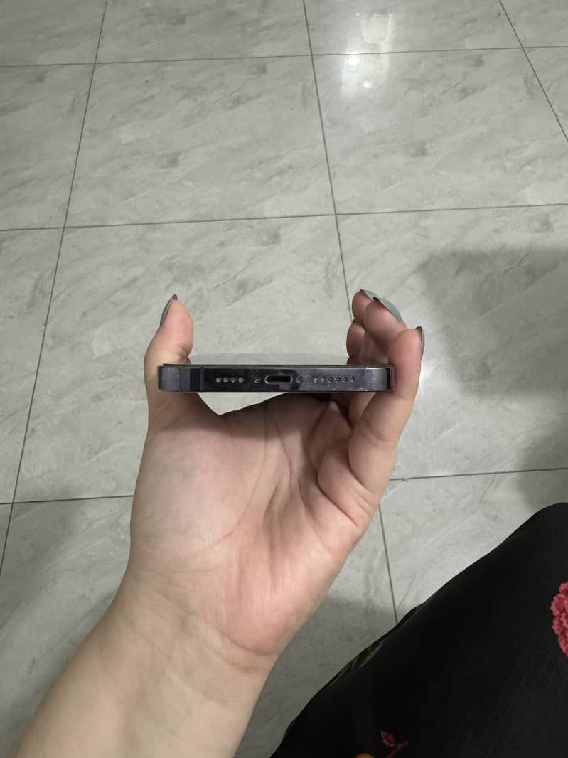 Apple iPhone 14 Pro Max 8