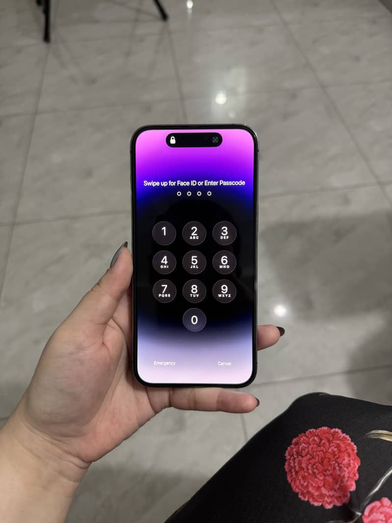 Apple iPhone 14 Pro Max 9
