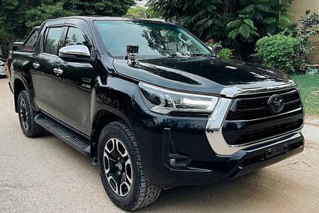 Toyota Revo V 2021 model new shape 100 ℅ orignal