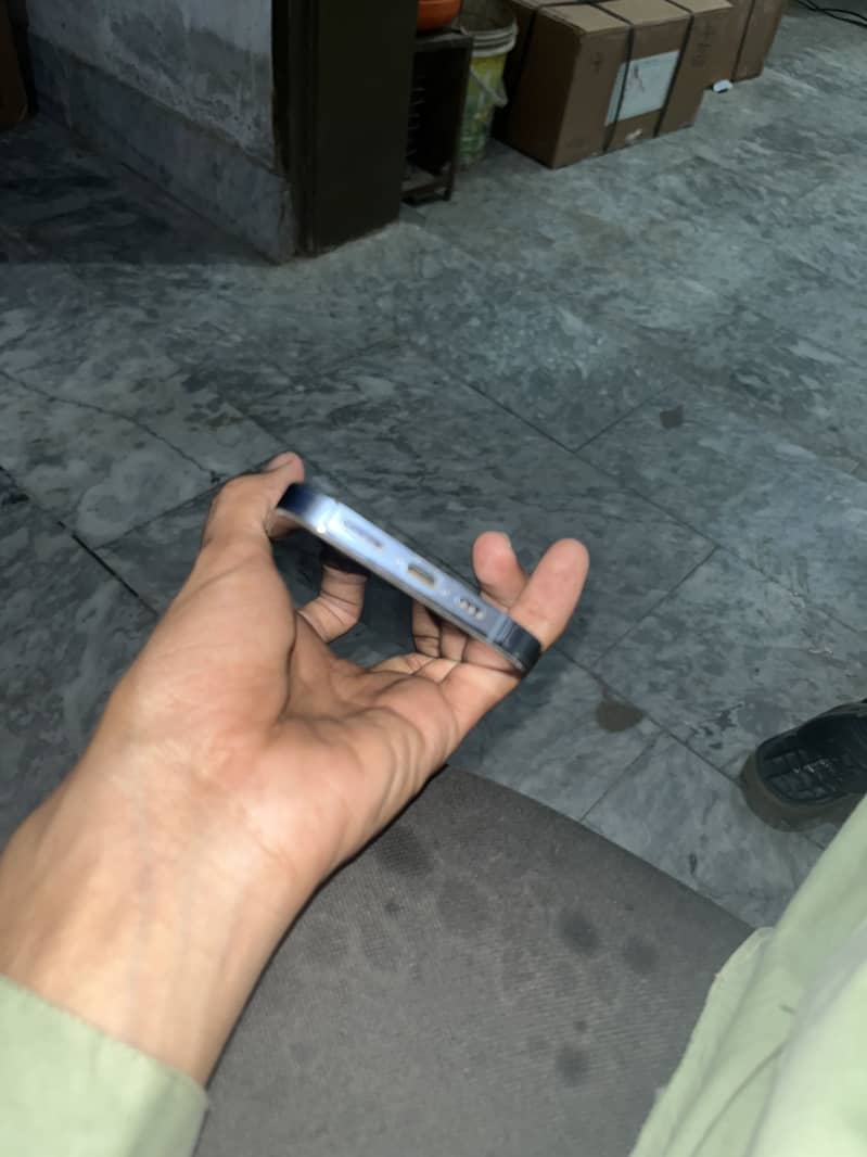 Apple iPhone 13 Pro 3