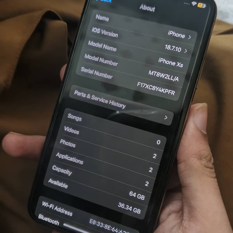 Apple iPhone XS 4