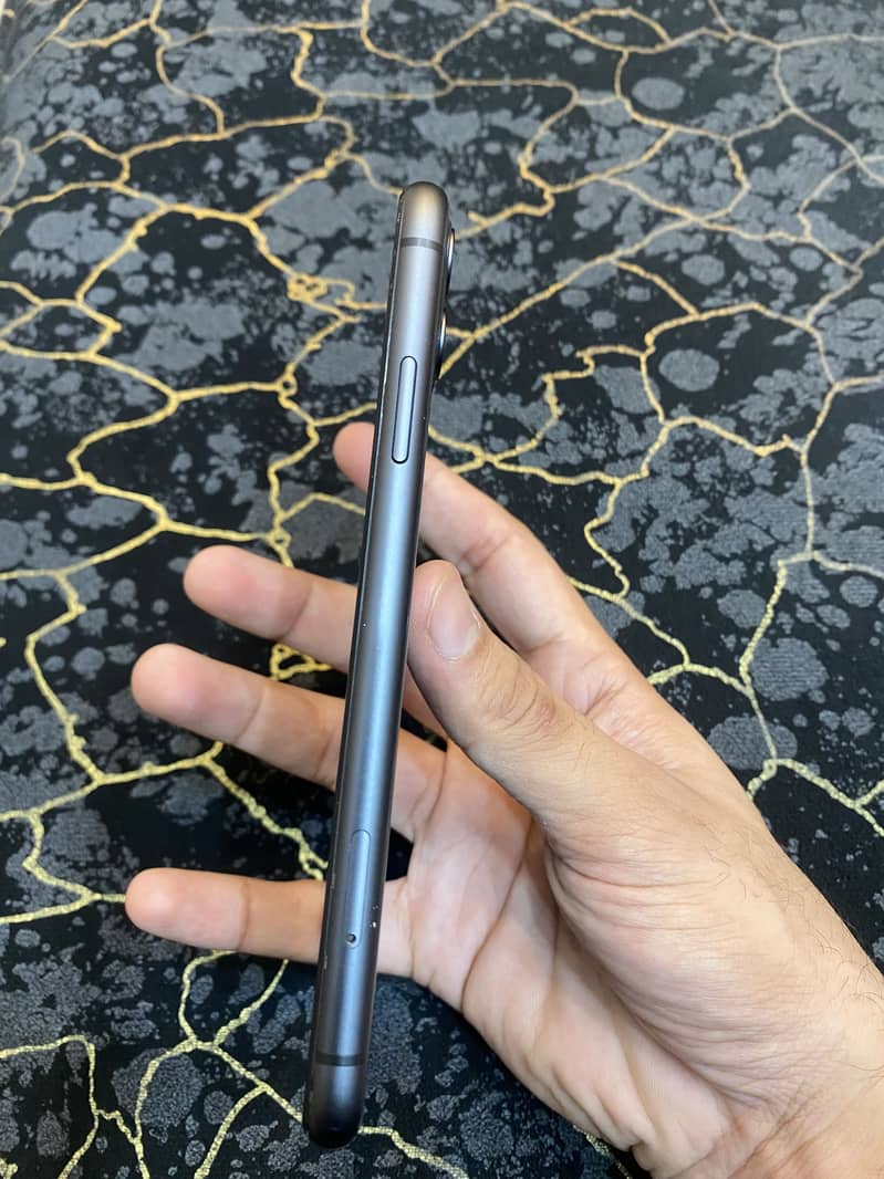 Apple iPhone 11 2