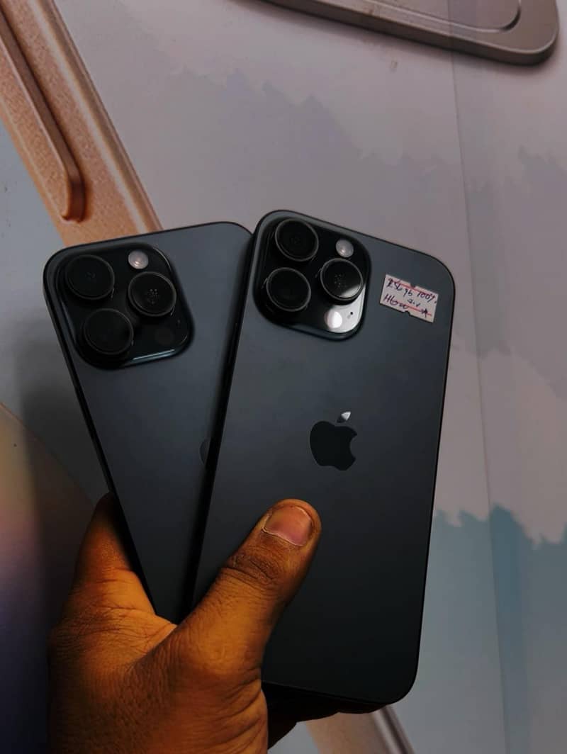 Apple iPhone 16 Pro Max 0