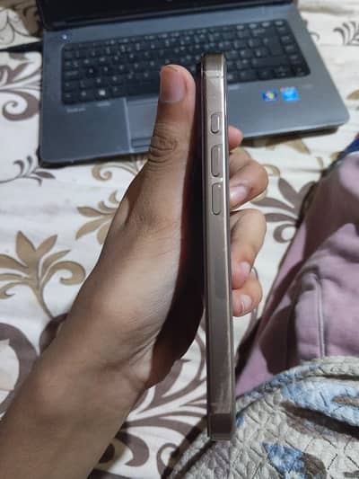 Apple iPhone 16 Pro