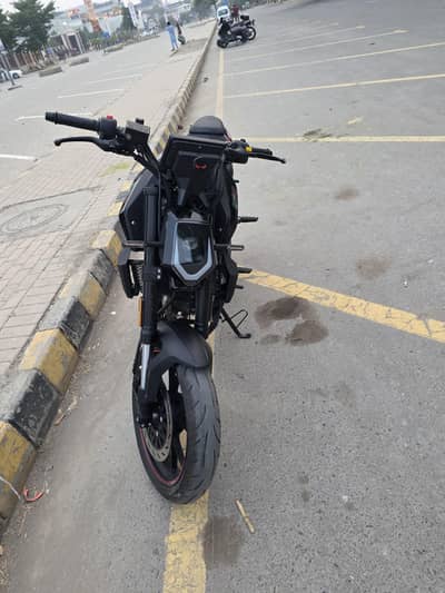 Taro C6 250SR EFl 2,000 km Only | Naked Sports Heavy Bike