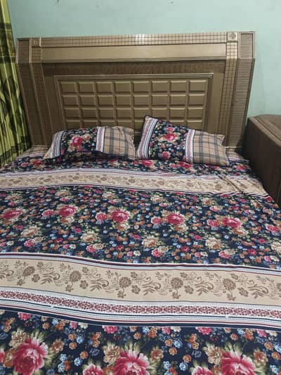 Beautiful Bed Set With Dressing Double Mirror