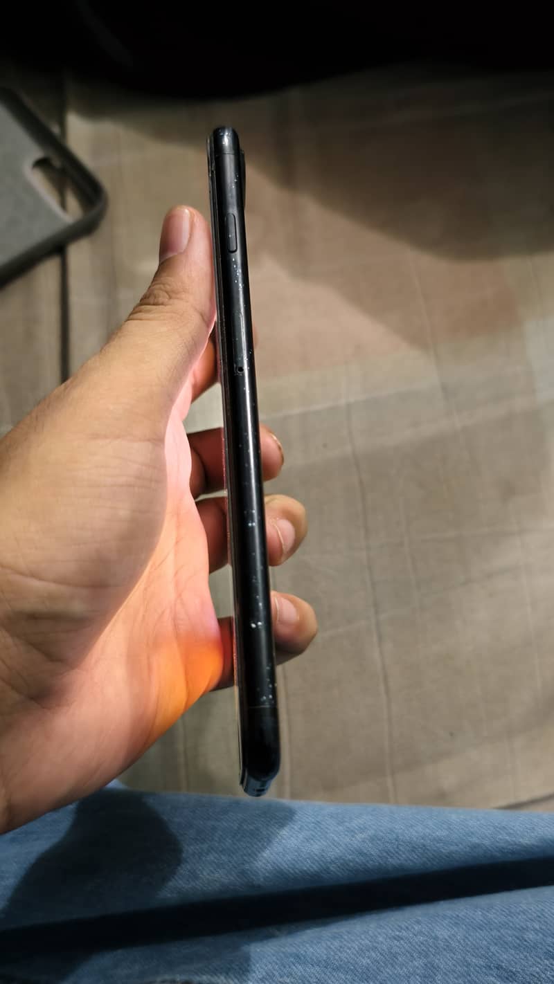 Apple iPhone 7 Plus 1