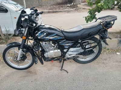 Suzuki GS 150 - 2022