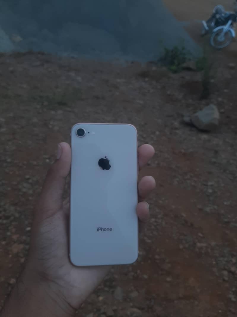 Apple iPhone 8 0
