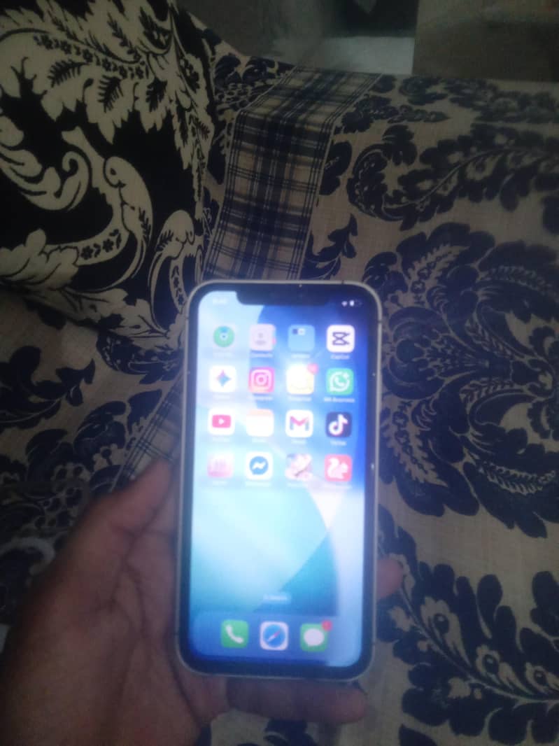 Apple iPhone XR 2