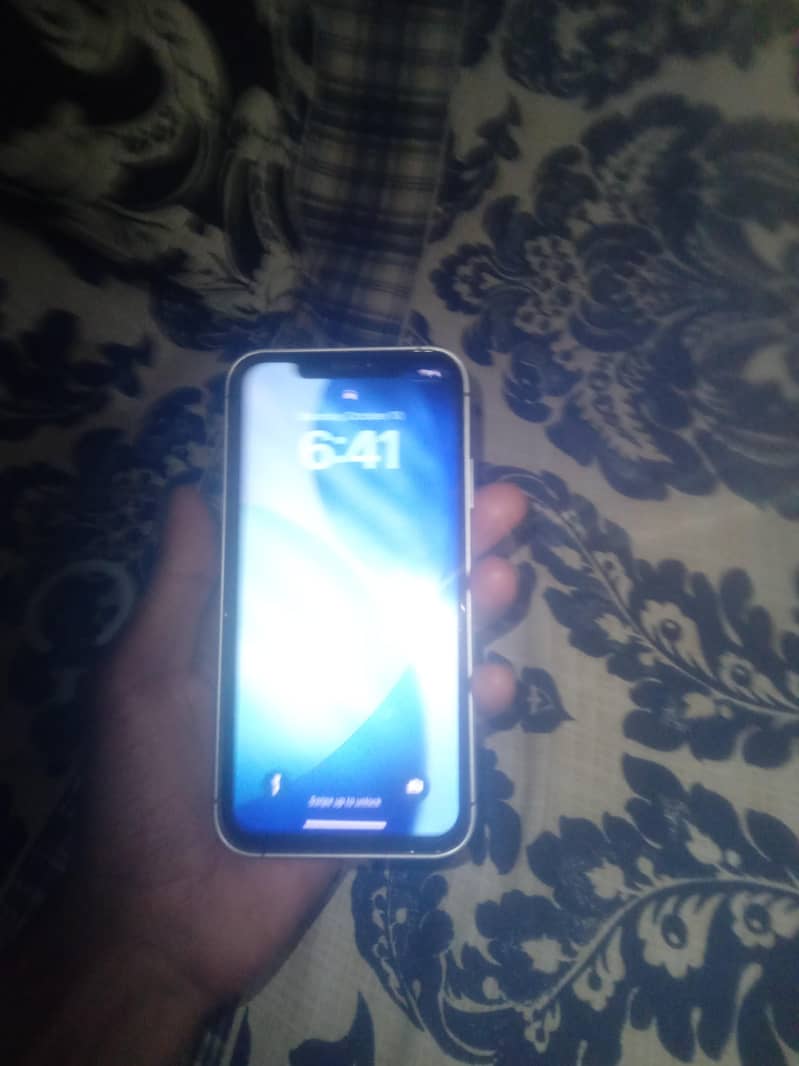 Apple iPhone XR 5