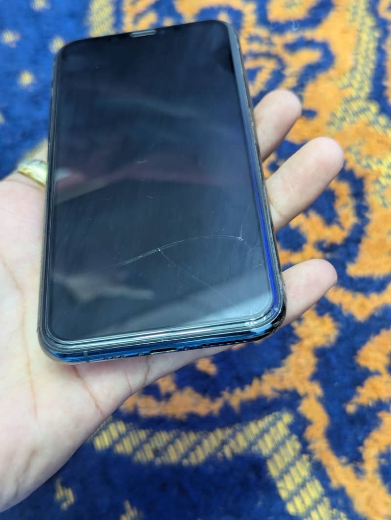 Apple iPhone 11 Pro 7