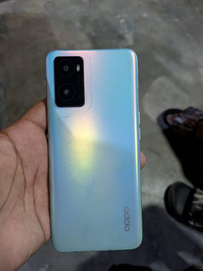 OPPO A76 0