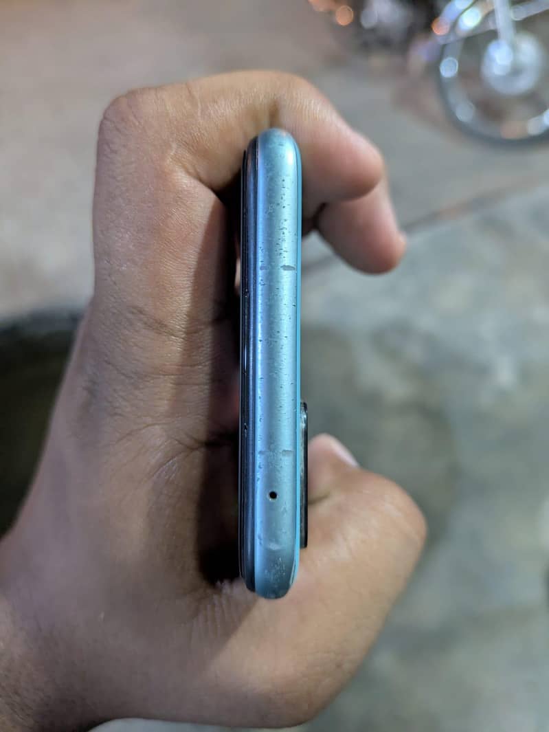 OPPO A76 3
