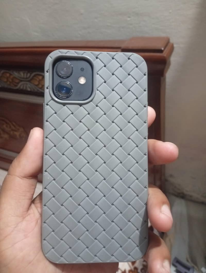 Apple iPhone 12 0