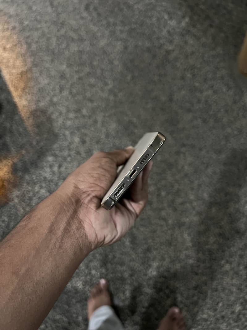 Apple iPhone 13 Pro Max 5
