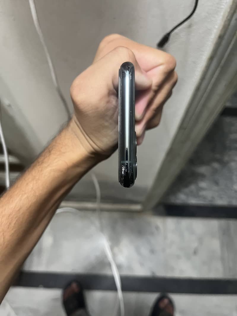 Apple iPhone 11 Pro 1