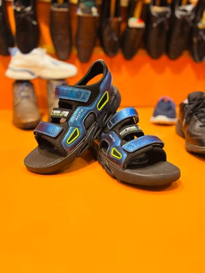 Size Euro 41.5 UK 7.5 condition 10/10 brand ANTA sandal