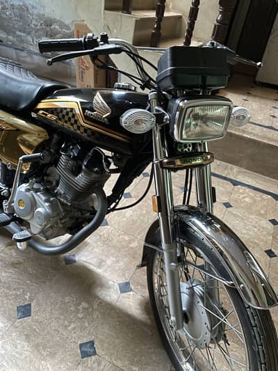 Honda CG 125 gold edition