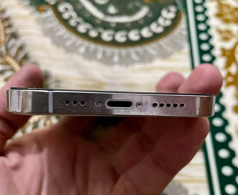 Apple iPhone 12 Pro JV 7