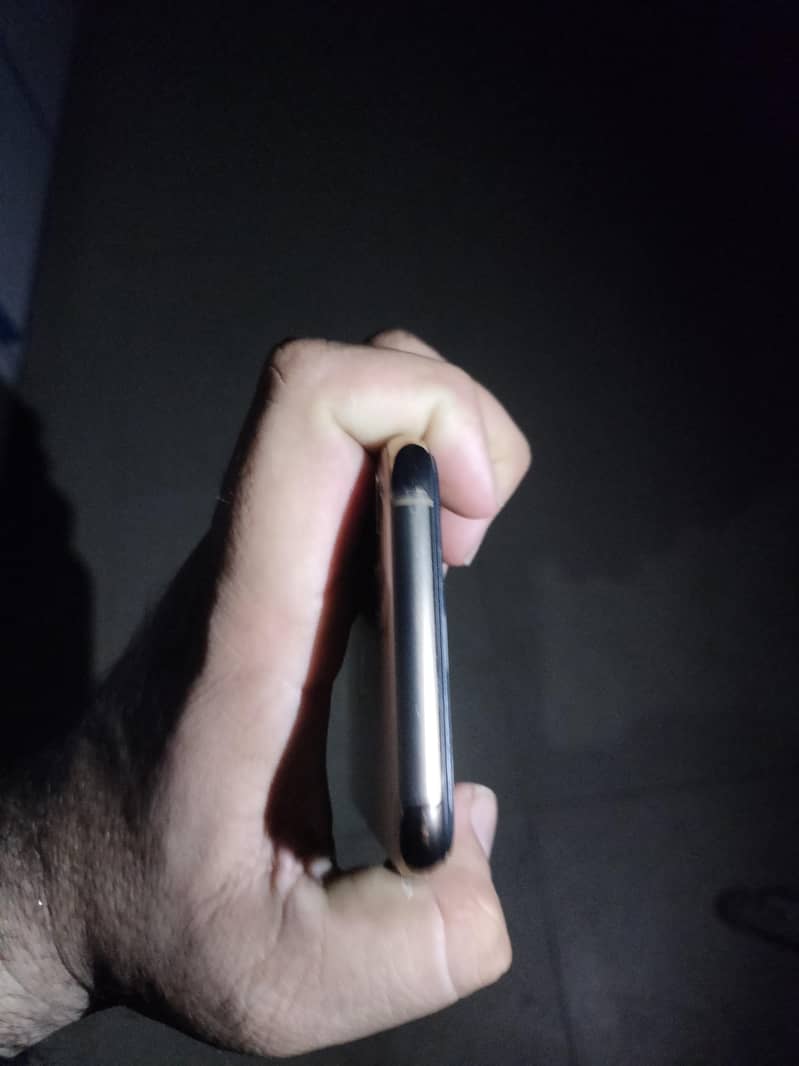 Apple iPhone 11 pro 3
