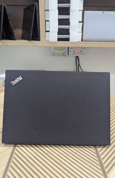 Lenovo ThinkPad T490s Core i7 8th Gen 16GB RAM 256GB SSD