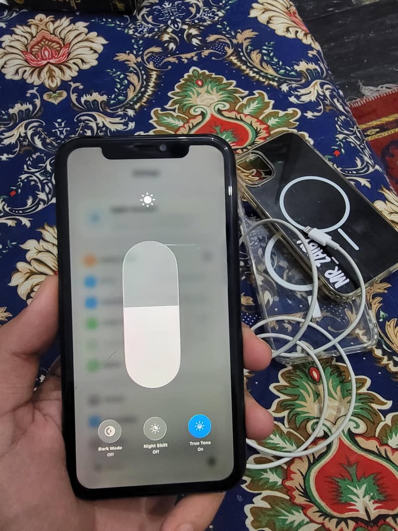 iPhone 11 64gb Sim Working 3