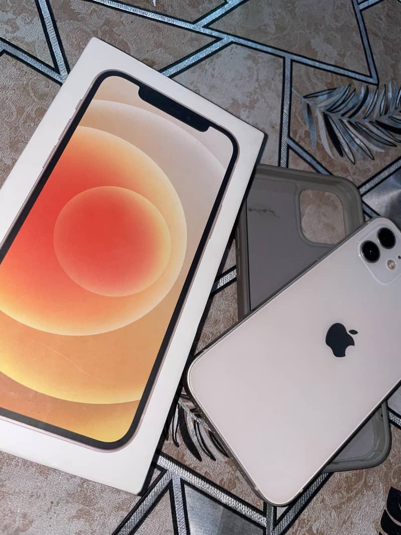 Apple iPhone 12 1