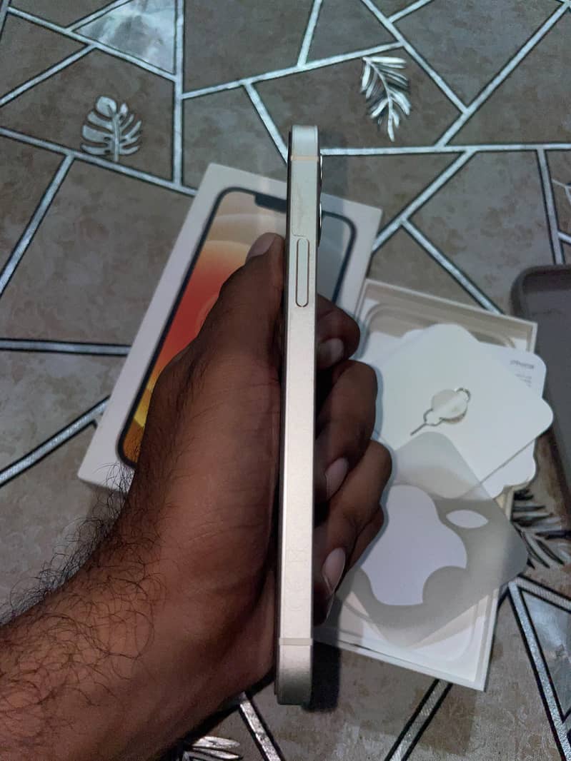 Apple iPhone 12 3