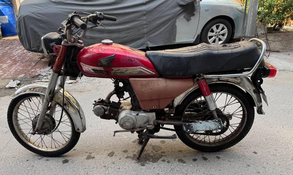 Pak Hero CD 70 1