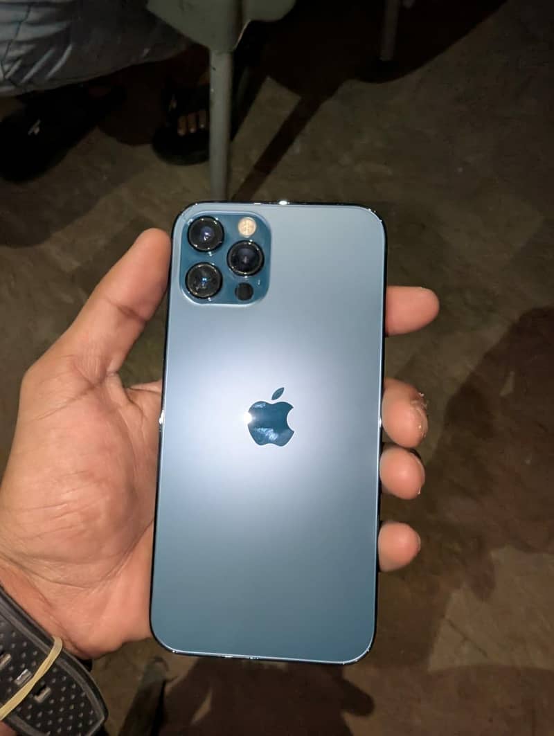 Apple iPhone 12 Pro 4