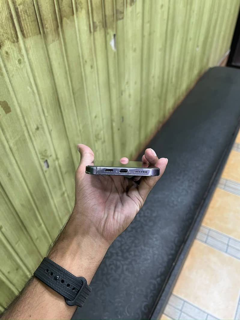 Apple iPhone 14 Pro Max 5