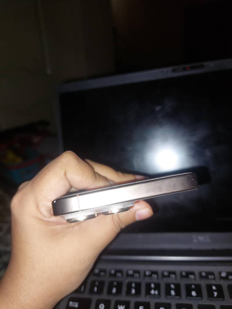 Iphone 16Pro max Pta 2