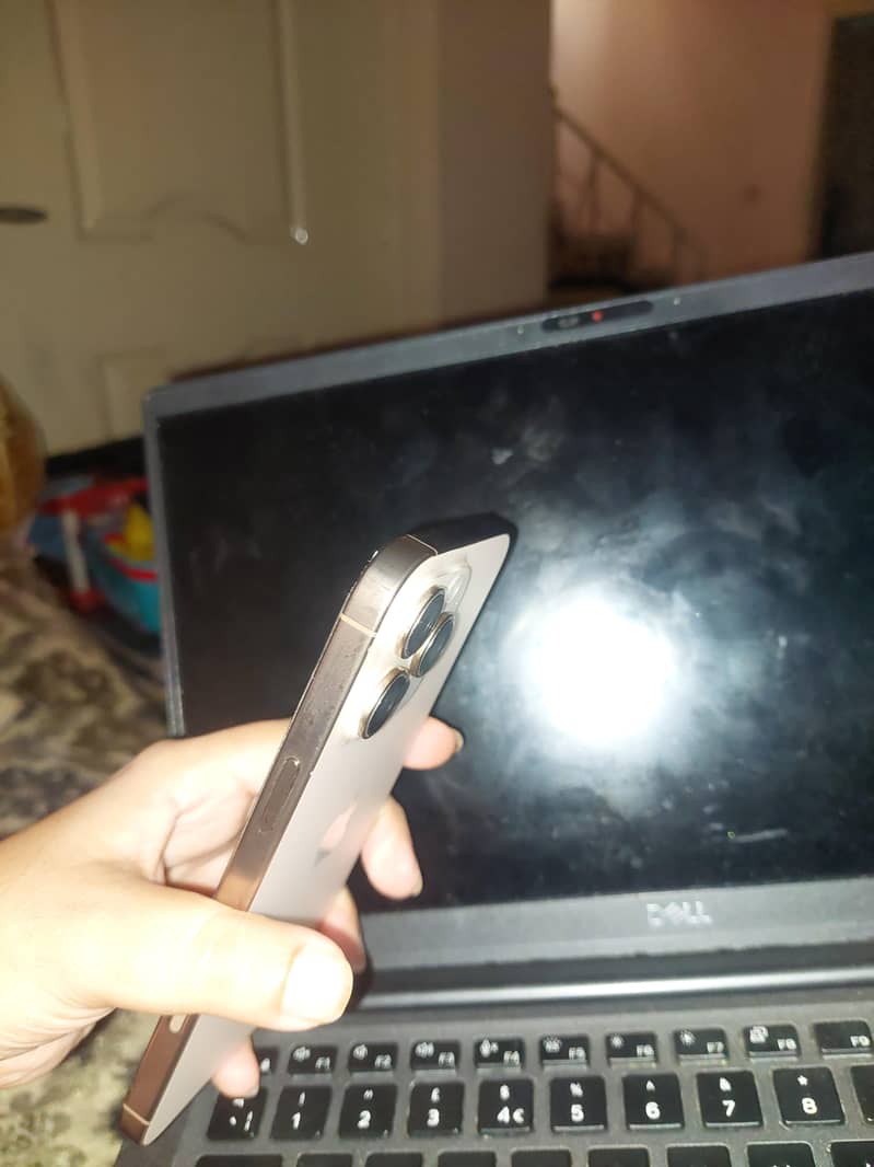 Iphone 16Pro max Pta 3