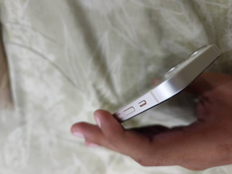 Apple iPhone 13 mini 4