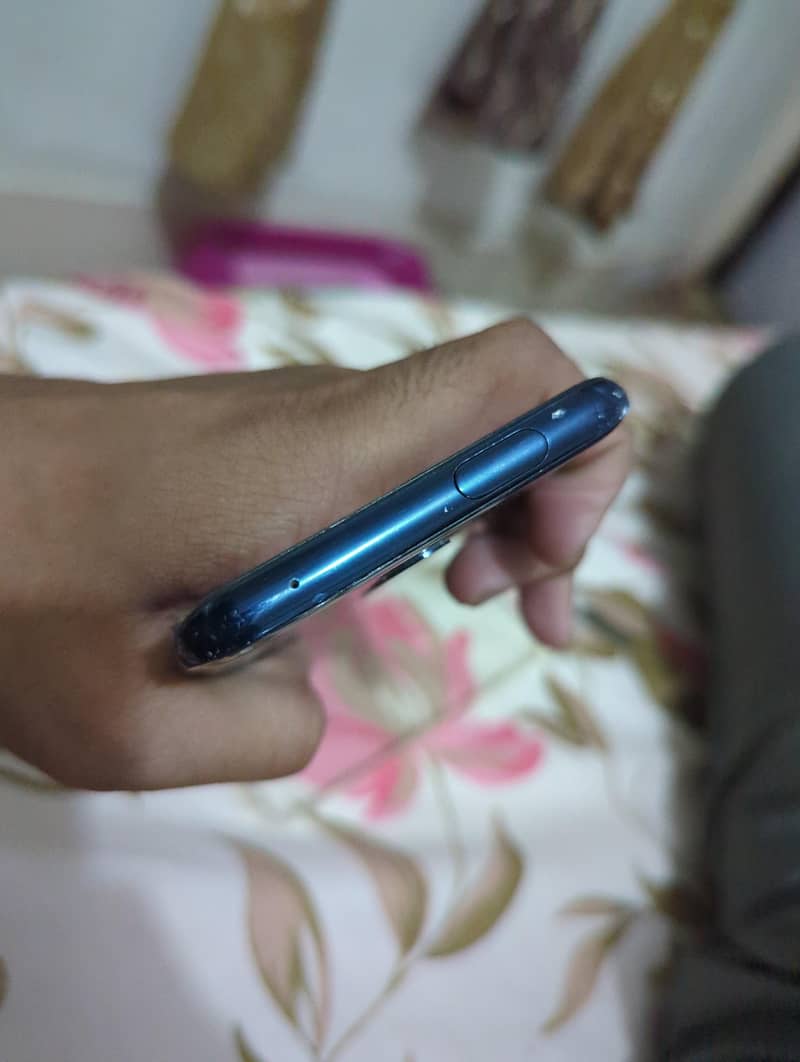 One Plus 7 Pro 3