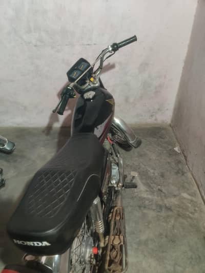 2010 model hai ok bike hai