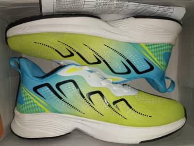 CALZA brand new shoes