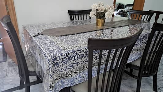 dinning table with 6 chairs