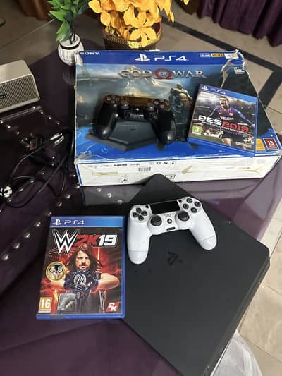 Ps4 Slim complete box 500GB