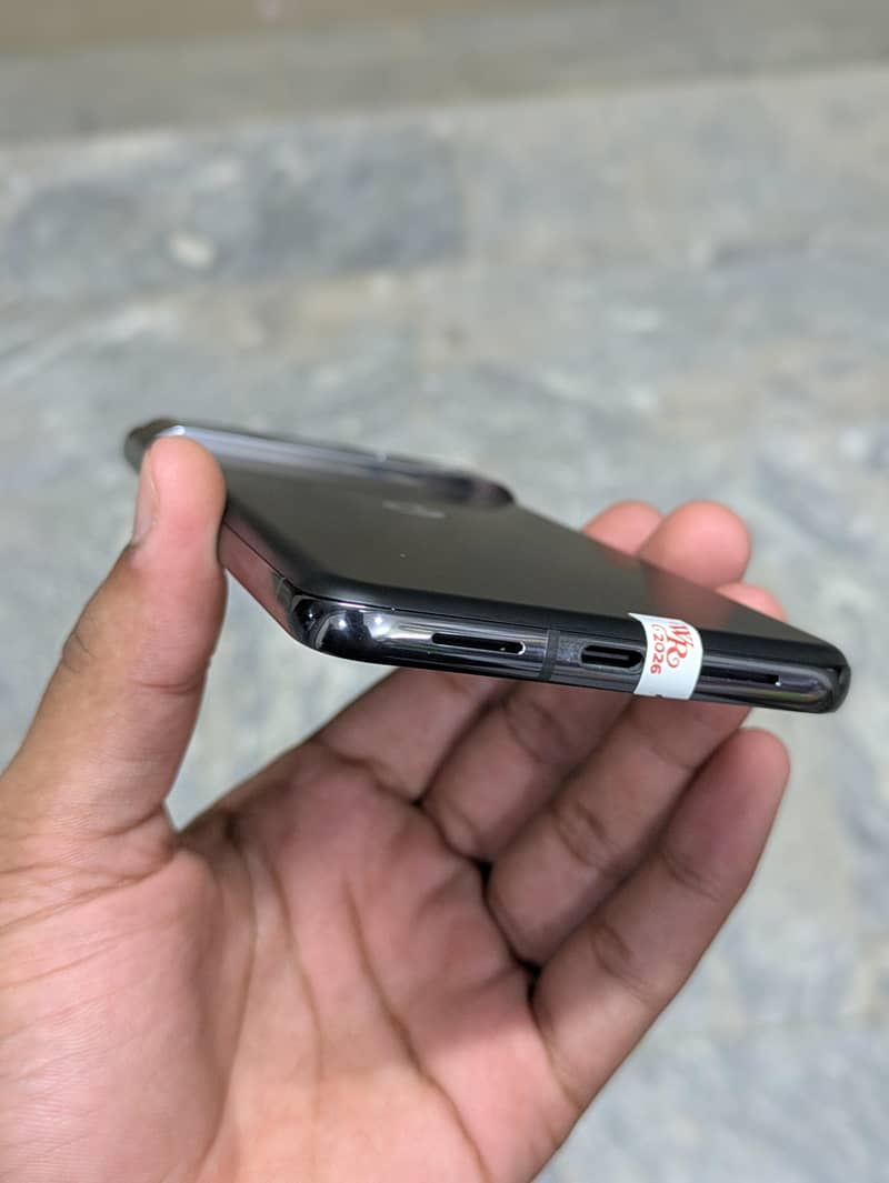 Google Pixel 8 Pro 7