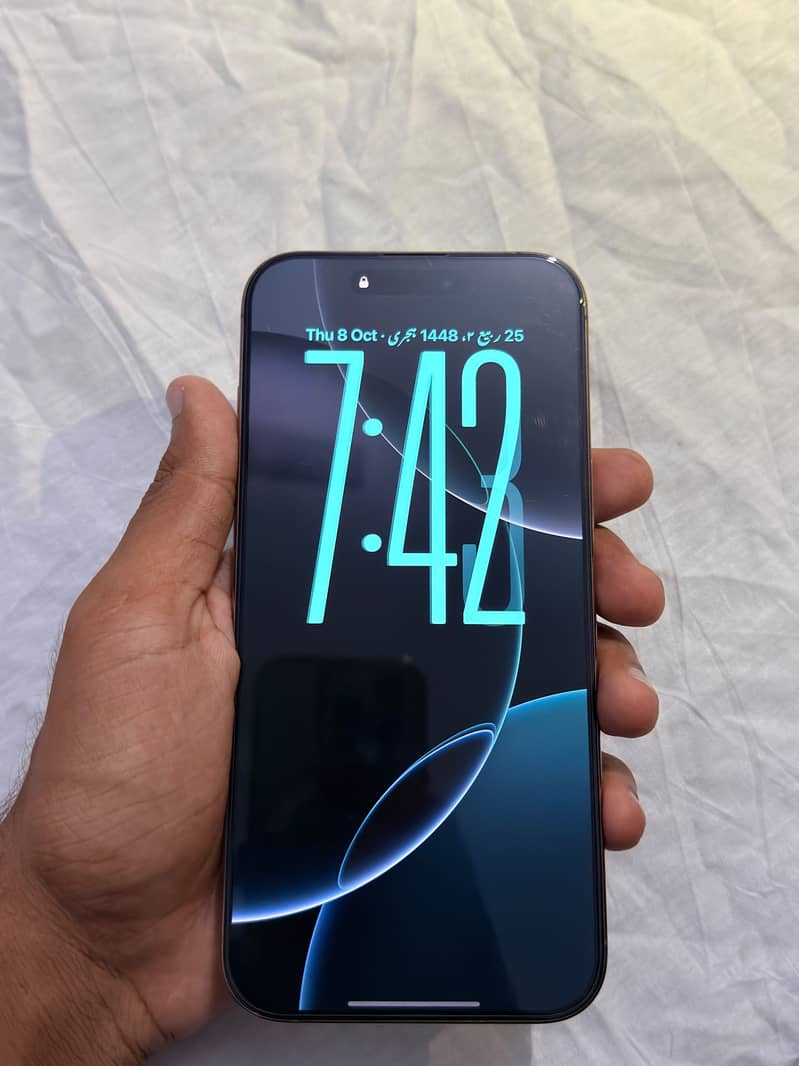 Apple iPhone 16 Pro Max 2