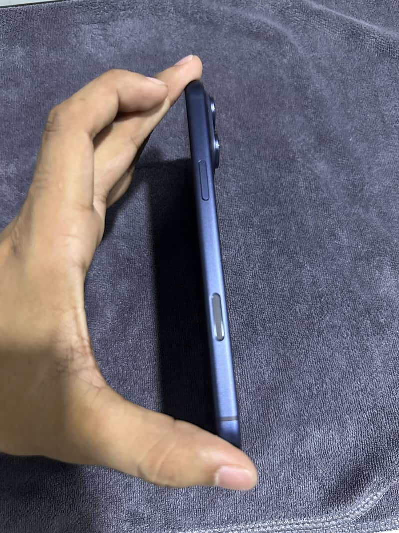 Apple iPhone 17 Pro Max 2