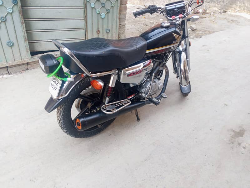 125 5g selfstart 3
