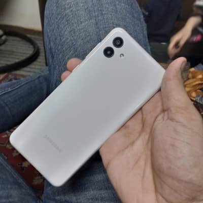 Samsung Mobile A04