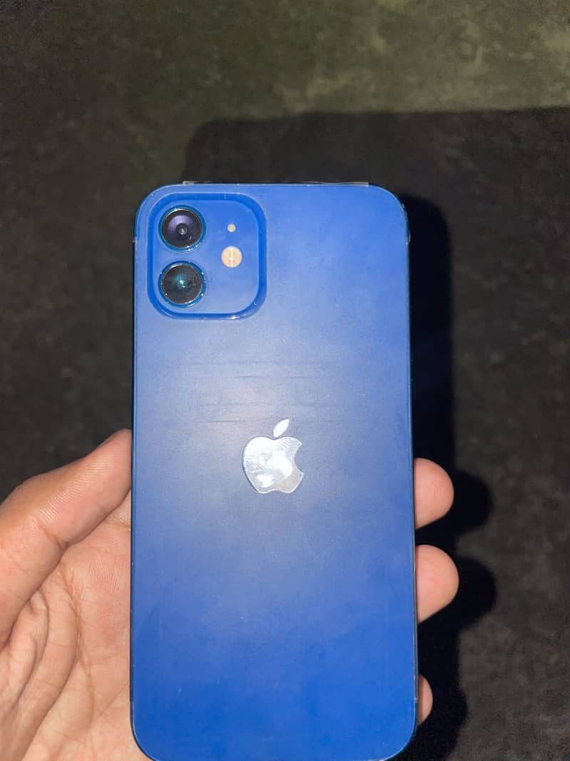 Apple iPhone 12 3