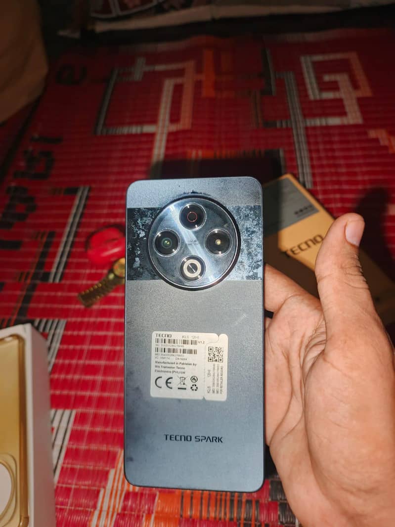 Tecno SPARK 30 3