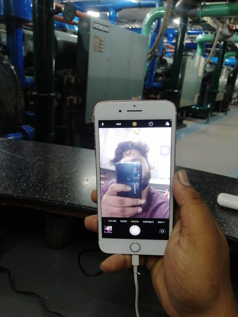 Apple iPhone 7 Plus 3