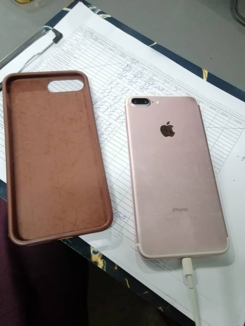 Apple iPhone 7 Plus 5